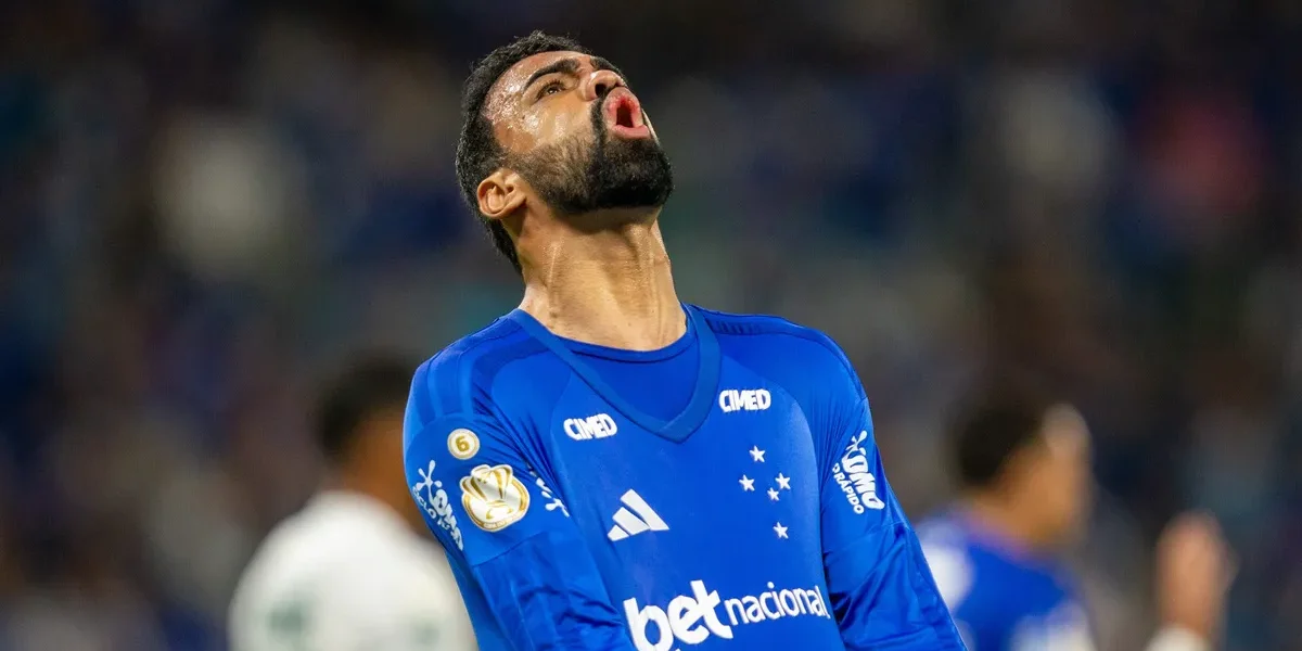 Corte de Fabrício Bruno salva Cruzeiro e garante classificação na Copa do Brasil