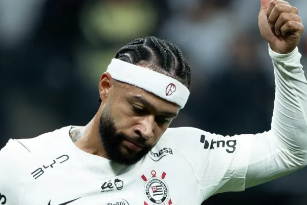 Memphis aperta o Corinthians: só parcela dívida de R$ 43 mi com novo contrato