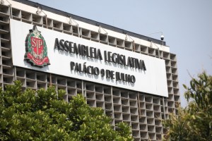R$ 700 mil em emendas de deputados de SP vão para empresas ligadas à produtora de ‘Dark Horse’