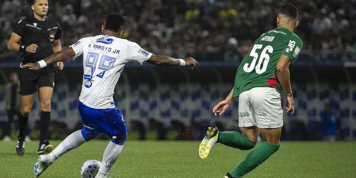 Arroyo e Otávio salvam Cruzeiro em empate polêmico contra o Palmeiras