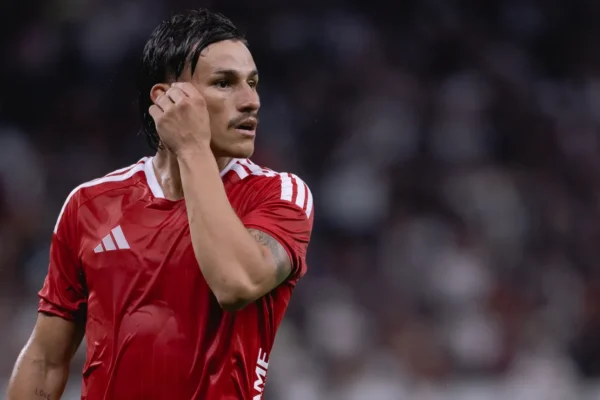 Palmeiras volta à carga: Bernabei na mira e saída do Inter pode acontecer