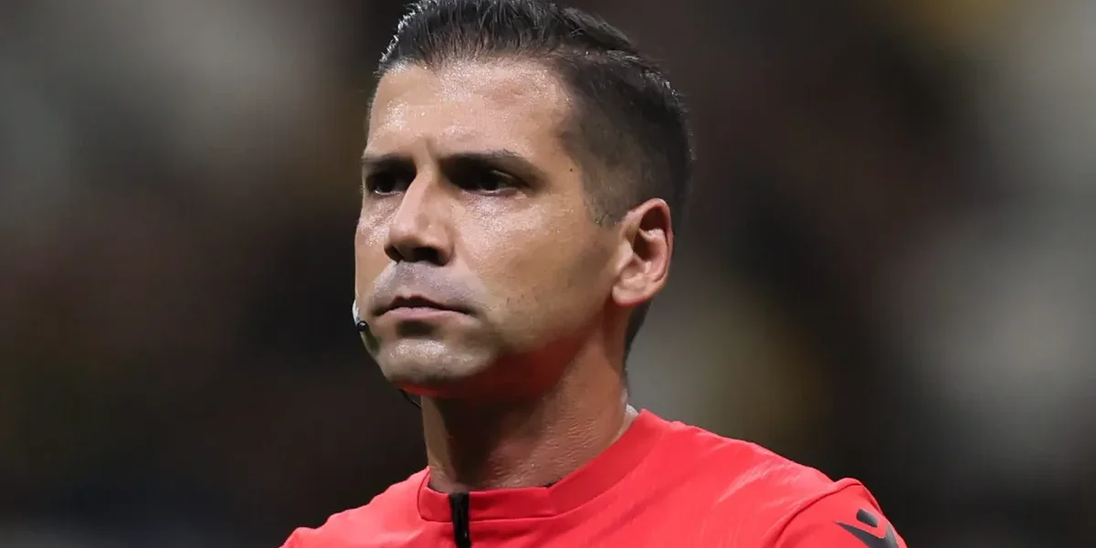 PC Oliveira valida pênalti polêmico em Cruzeiro x Goiás