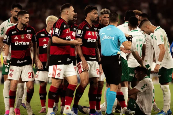 CBF revela áudio do VAR: entenda por que Carrascal foi expulso no Maracanã