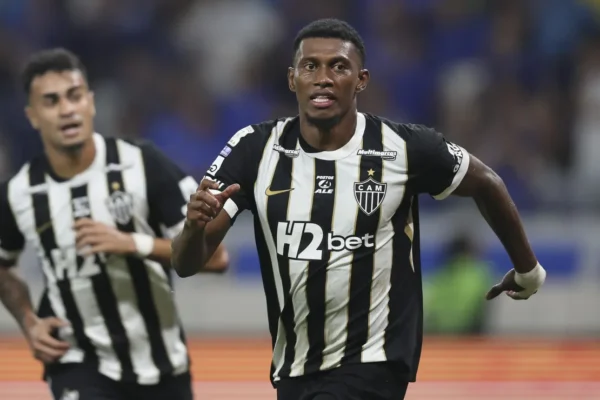 Galo atropela: Atlético-MG domina Cruzeiro e vence clássico por 3 a 1