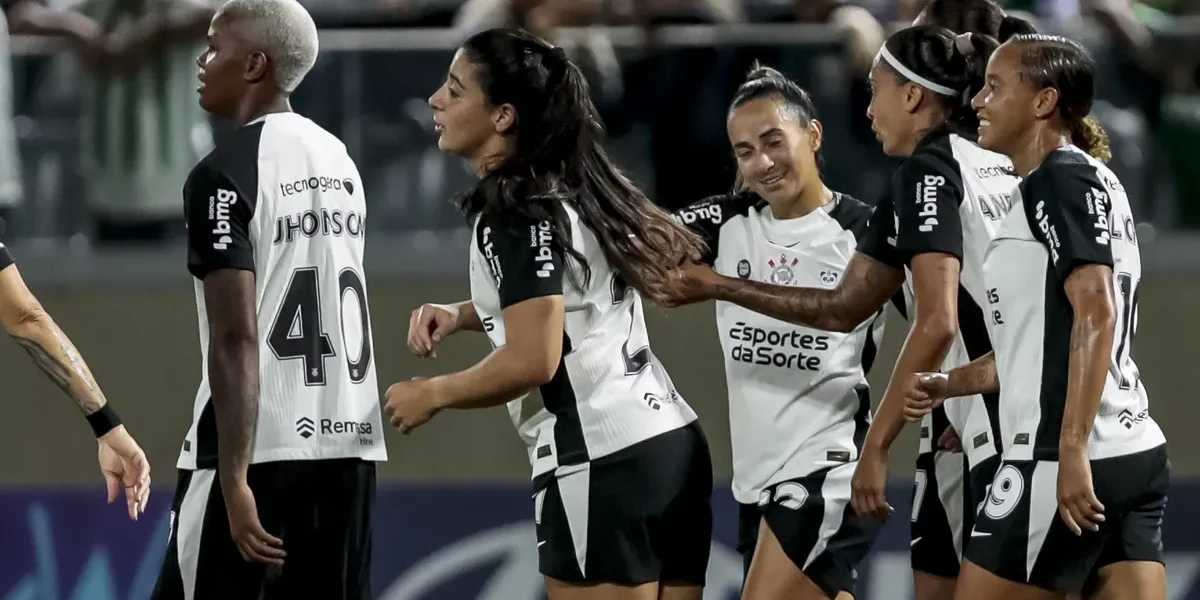 Brabas retomam liderança do Brasileirão Feminino com goleada sobre o Mixto