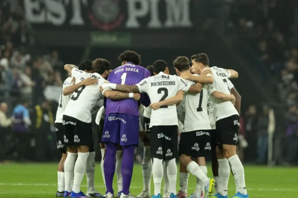Corinthians decide futuro de jogadores em jogo chave contra o Grêmio