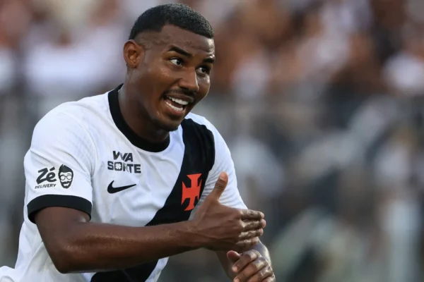 Cuiabano fora! Vasco tem baixa de peso contra o Flamengo