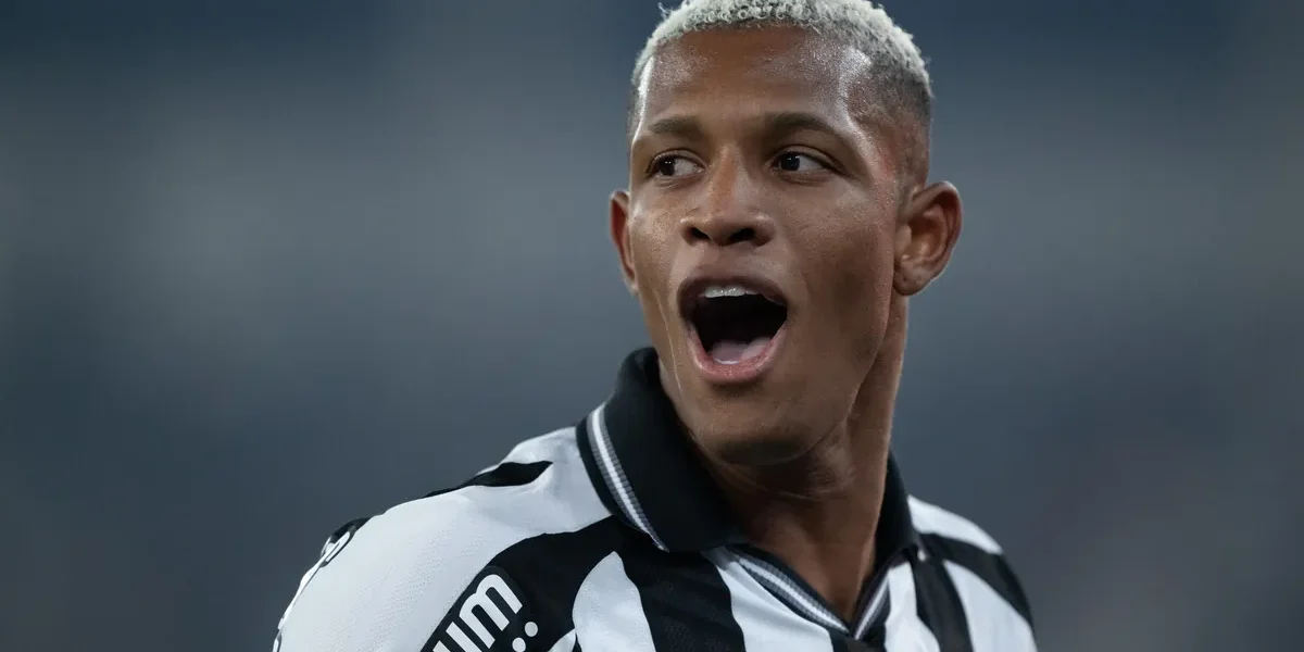 Flamengo corre contra o tempo para fechar com Danilo e superar o Palmeiras