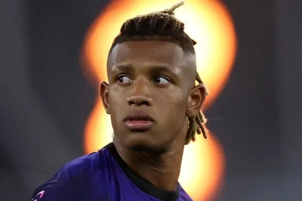 Arsenal avança e Botafogo pode faturar fortuna com Danilo