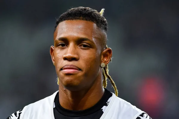 Danilo acelera saída do Botafogo e já tem dois gigantes brasileiros na jogada