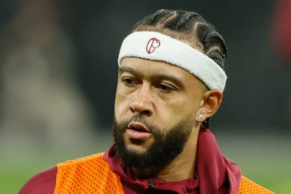 Corinthians garante permanência de Memphis Depay até 2028 e anúncio deve sair antes da Copa
