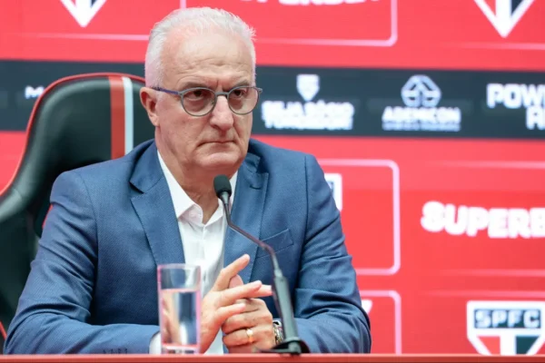 Dorival Júnior defende Dória após falhas: ‘Não vou crucificar ninguém’