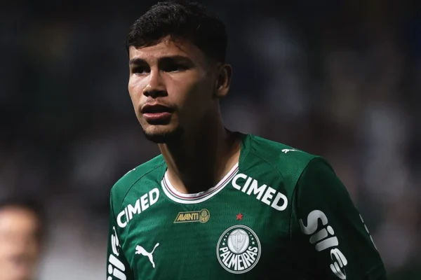 Erick Belé marca primeiro gol e explode no Palmeiras com assédio europeu