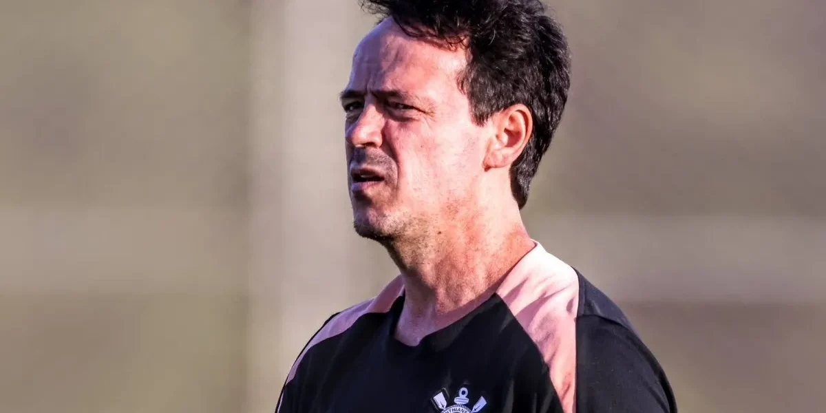 Fernando Diniz conquista os bastidores do Corinthians com atitude no CT