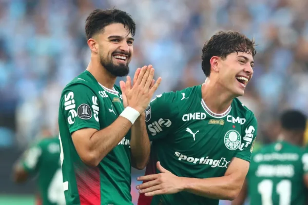 Scaloni chama Giay e Flaco López para testes finais antes da Copa