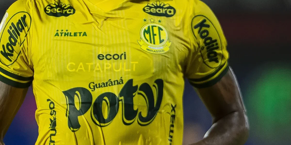 Flamengo vence Grupo City e fecha com joia de 16 anos do Mirassol
