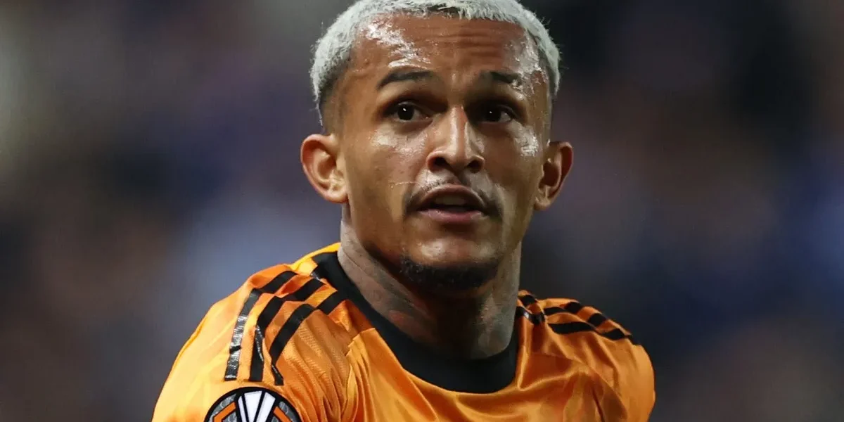 Liverpool entra na briga por Wesley, ex-Flamengo, e promete proposta