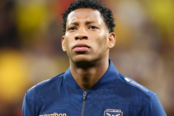 Preocupação no Equador: Plata sente dores e acende alerta no Flamengo