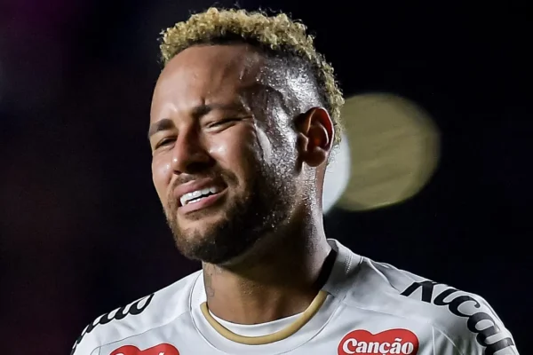Neymar preocupa: CBF faz acordo secreto e craque sai abatido de exames