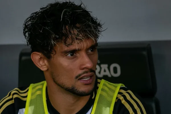 Corinthians esfria interesse em Gustavo Scarpa e não abre conversas