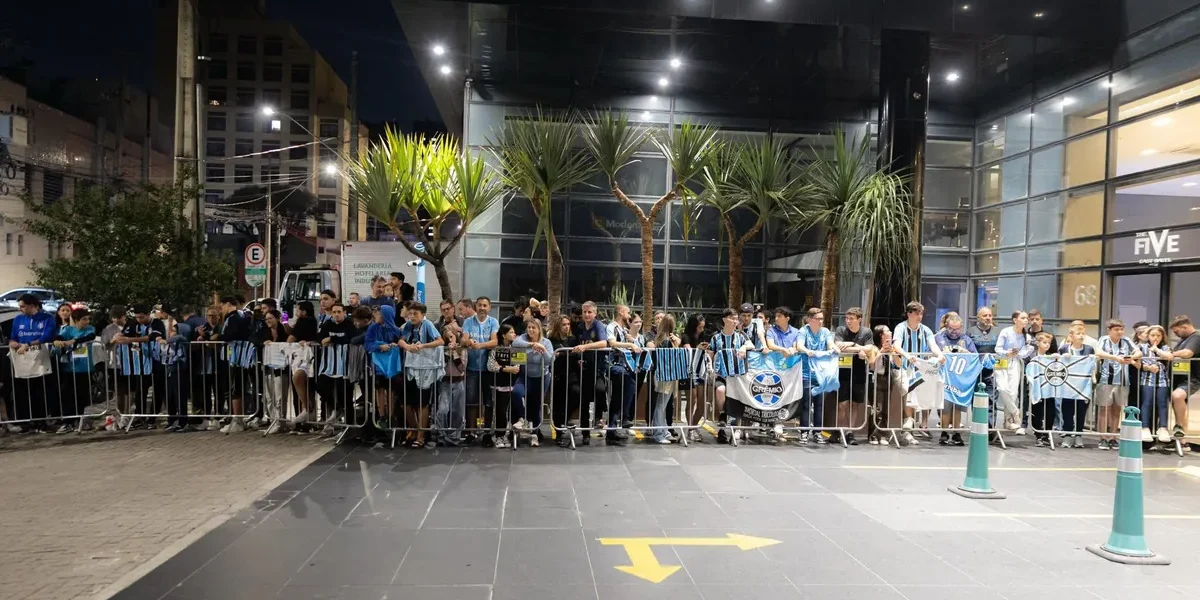 Grêmio: torcida apoia fora de casa e cobra reação mesmo com desfalques