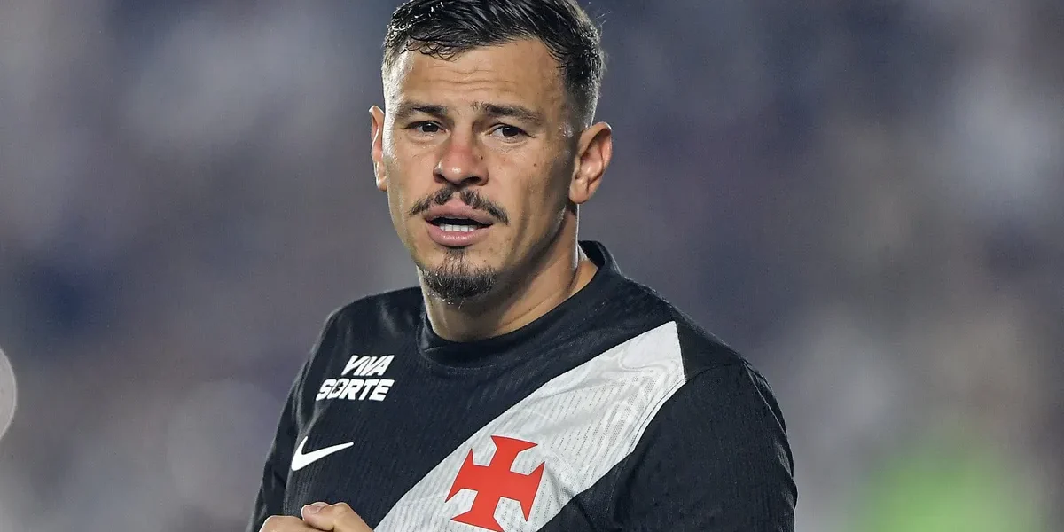 Hugo Moura exalta chance como titular após vitória crucial do Vasco