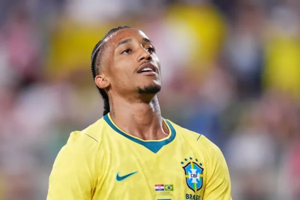 João Pedro pode perder vaga na Copa ao apoiar Neymar?