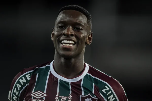 Flu e Fla lideram ranking de clubes que mais revelaram convocados para 2026