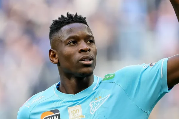 Zenit quer vender Luiz Henrique para time brasileiro e espera Copa para definir futuro