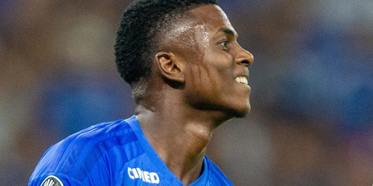 Néiser Villarreal vira xodó de Artur Jorge no Cruzeiro após gol decisivo