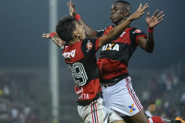 Paquetá entrega: conversa com Vini Jr. sobre volta ao Flamengo tem data