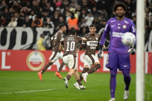Platense sai na frente: Corinthians perde invencibilidade na Libertadores