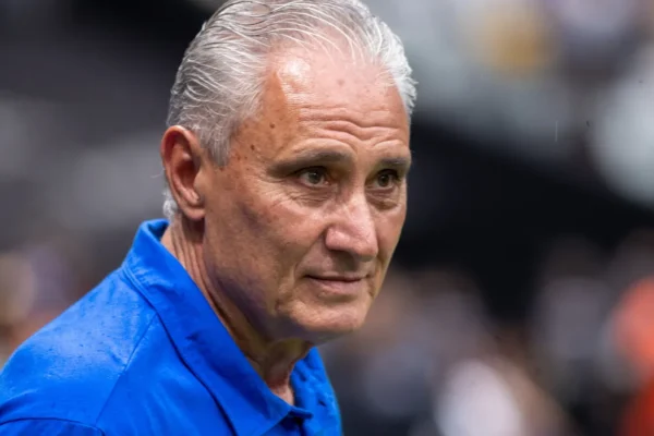 Tite evita polêmica e exalta Neymar: ‘Maior atleta que treinei’
