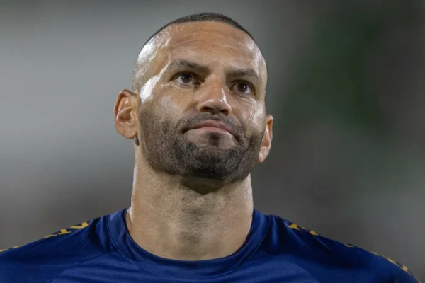 Weverton é convocado e vira desfalque do Grêmio contra o Corinthians