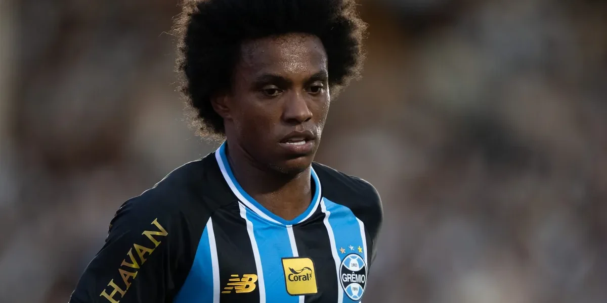 Willian revela função inédita no Grêmio após vitória tática de Luís Castro
