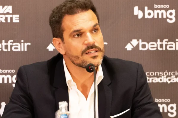 Admar Lopes quebra silêncio sobre reforços e momento crítico do Vasco