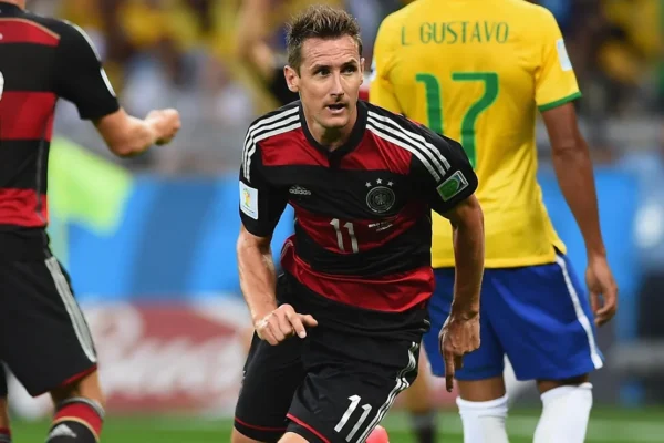 Klose: o artilheiro que redefiniu a história das Copas