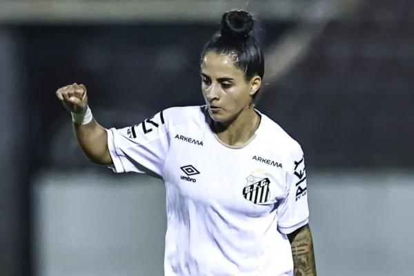 Santos muda o foco após revés e busca vitória contra o Fluminense no Brasileirão Feminino