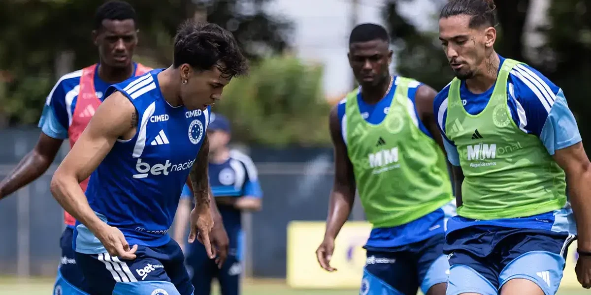 Cruzeiro coloca William e Chico da Costa à venda para turbinar elenco