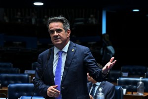Ciro Nogueira rebate PF e questiona legalidade de buscas no caso Master