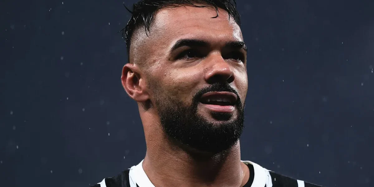 Raniele: o muro do meio-campo que sustenta o Corinthians