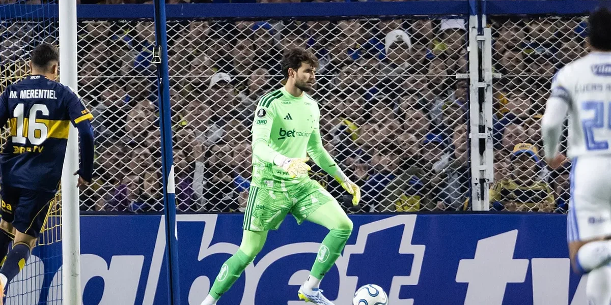 Cruzeiro resiste na Bombonera e arranca empate heroico contra o Boca