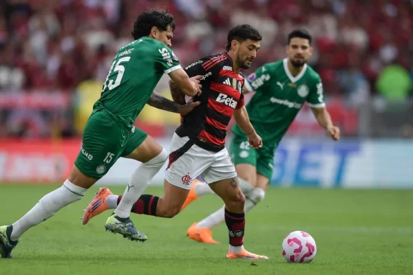 Flamengo x Palmeiras: Último duelo no Maraca teve 5 gols e show de Arrascaeta