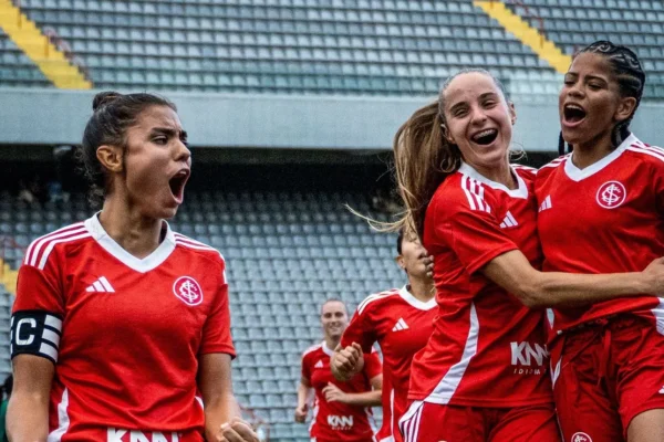 Semifinais do Brasileirão Feminino Sub-20: Flamengo encara o Internacional