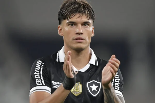 Correa perde força no Botafogo: jornalista crava menos minutos em campo