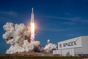 SpaceX mira mercado de US$ 28,5 trilhões: espaço, IA e conectividade