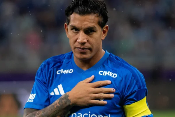 Lucas Romero soa o alerta: Cruzeiro precisa vencer a Católica na Libertadores