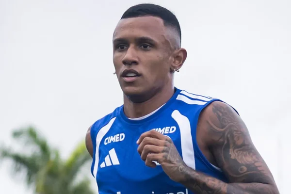 Marquinhos desabafa sobre volta aos gramados: ‘Seis meses muito difíceis’