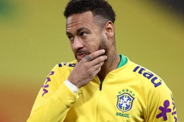 Neymar fora por até 15 dias: lesão na panturrilha preocupa Santos e Seleção