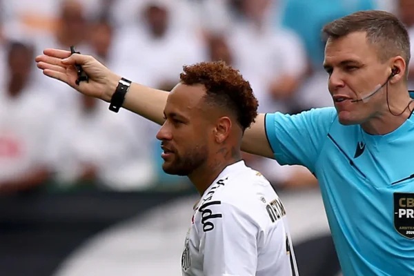 Neymar se revolta com erro em substituição e Santos é goleado pelo Coritiba